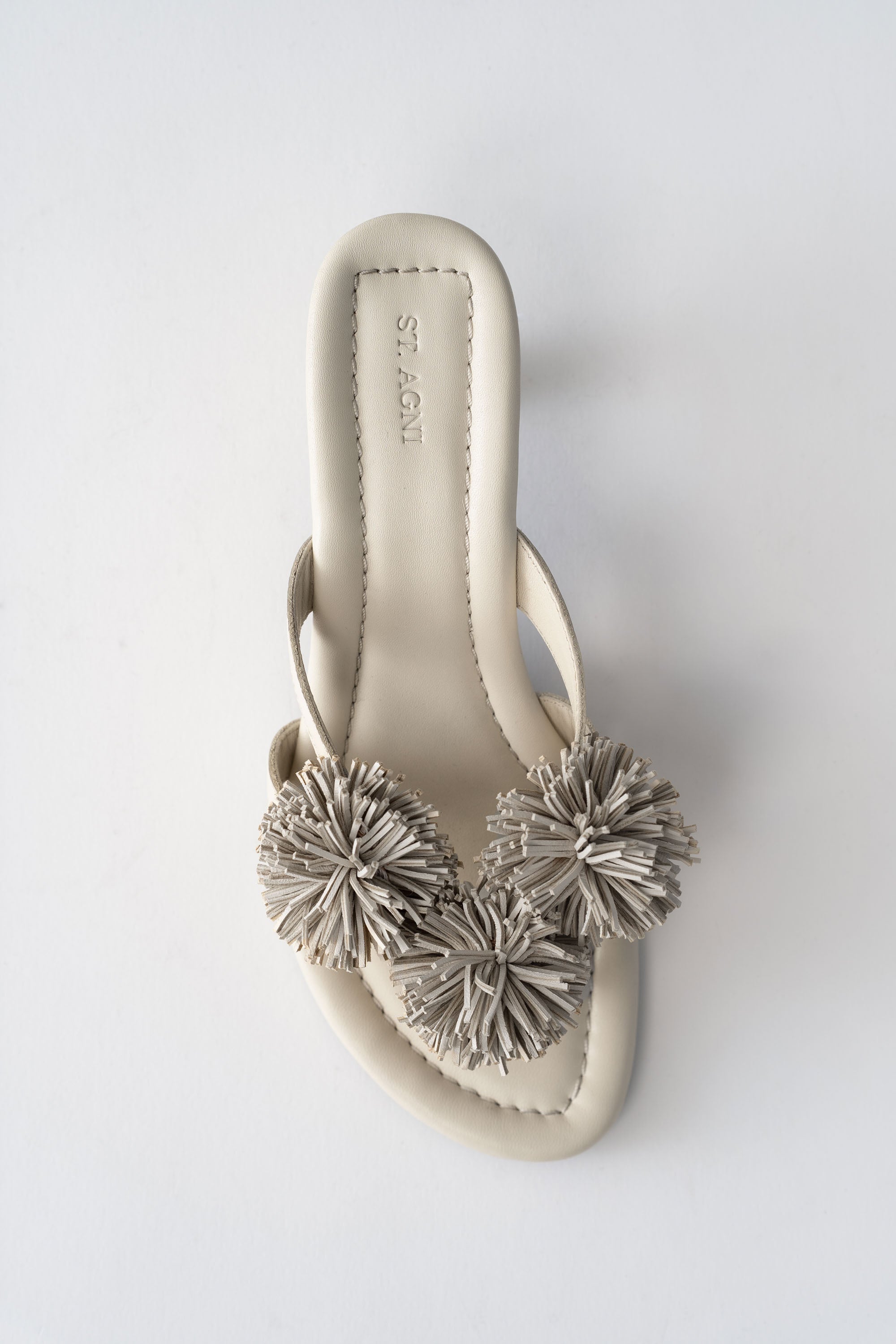 St Agni Urchin Heel 50 in Parchment - close up