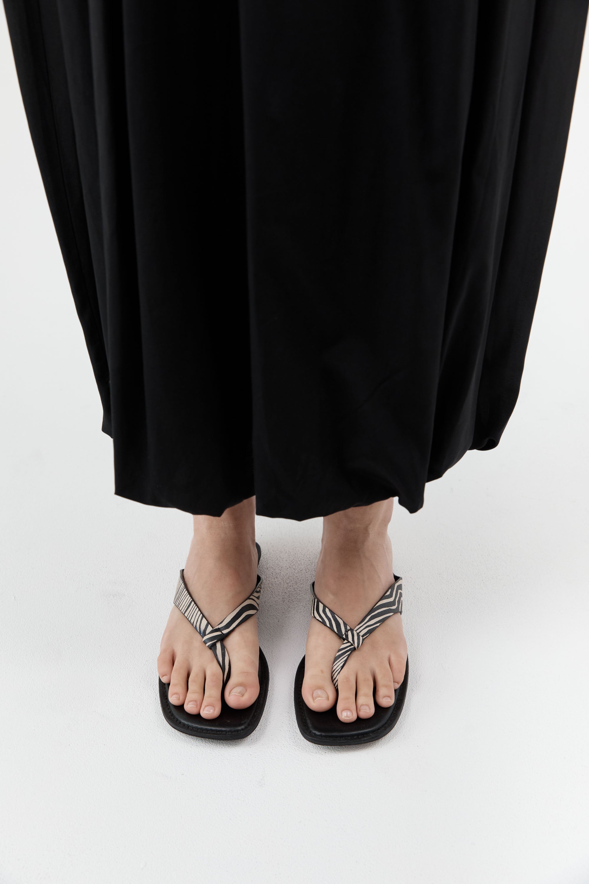 St Agni Opanka Slide in Savannah - styled look