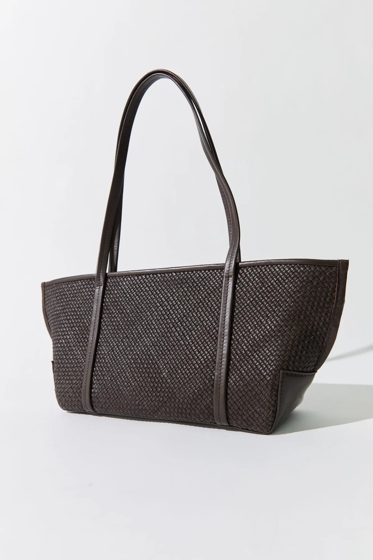 St Agni Woven Slim Bateau Tote in Coffee