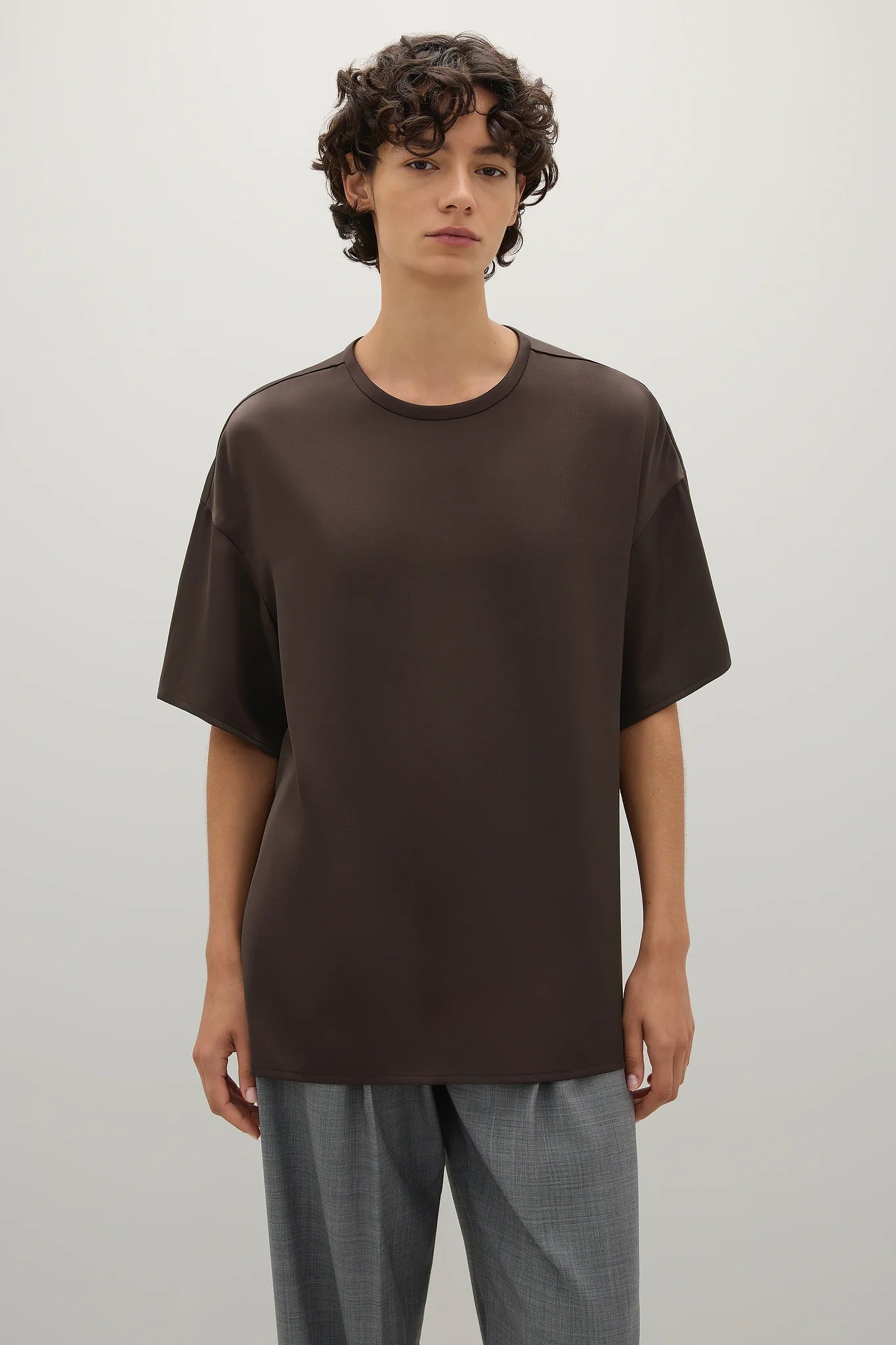 A Emery Bristowe T-Shirt in Umber