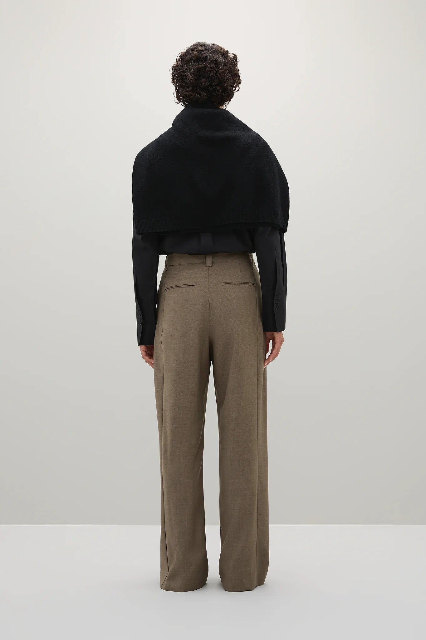 A Emery Goddard Pant in Flax Melange