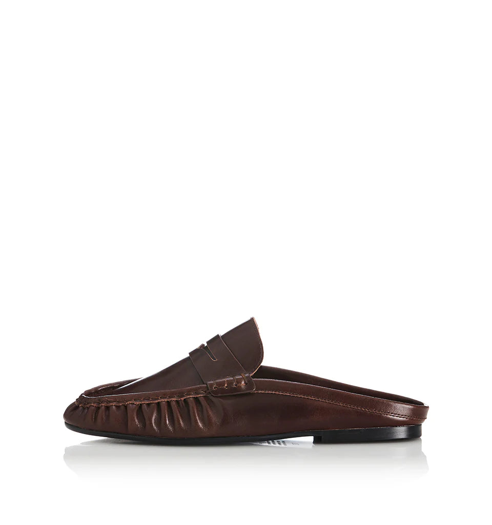 Alias Mae Ivy Loafer in Walnut Wax