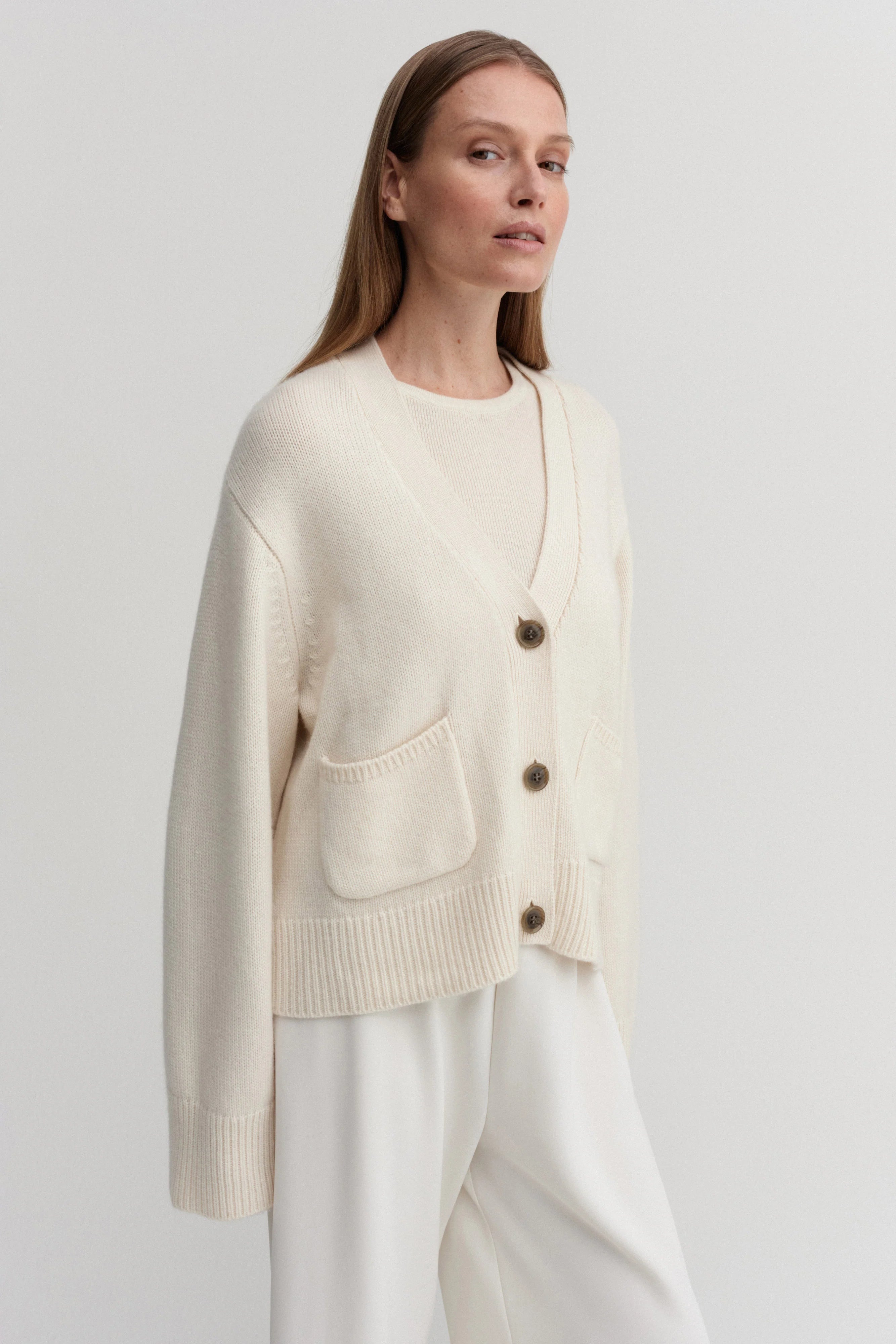 Almada Beja Cardigan in Cream