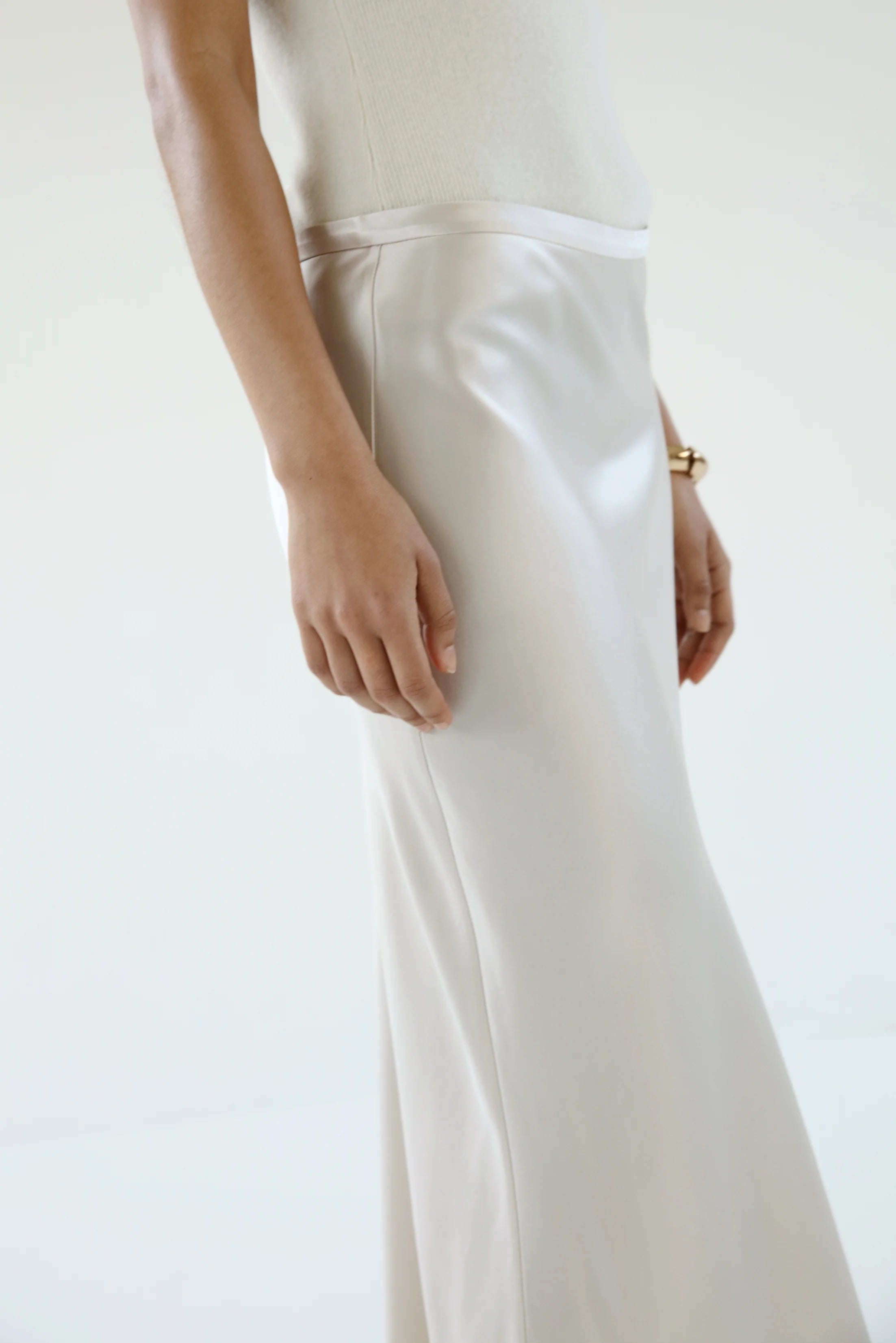 Almada Eni Satin Skirt in Pearl