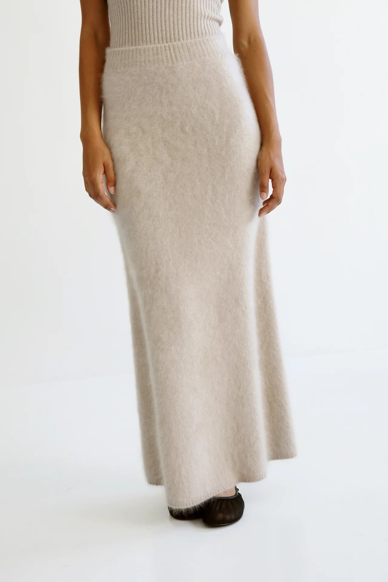 Almada Umi Brushed Cashmere Skirt in Taupe