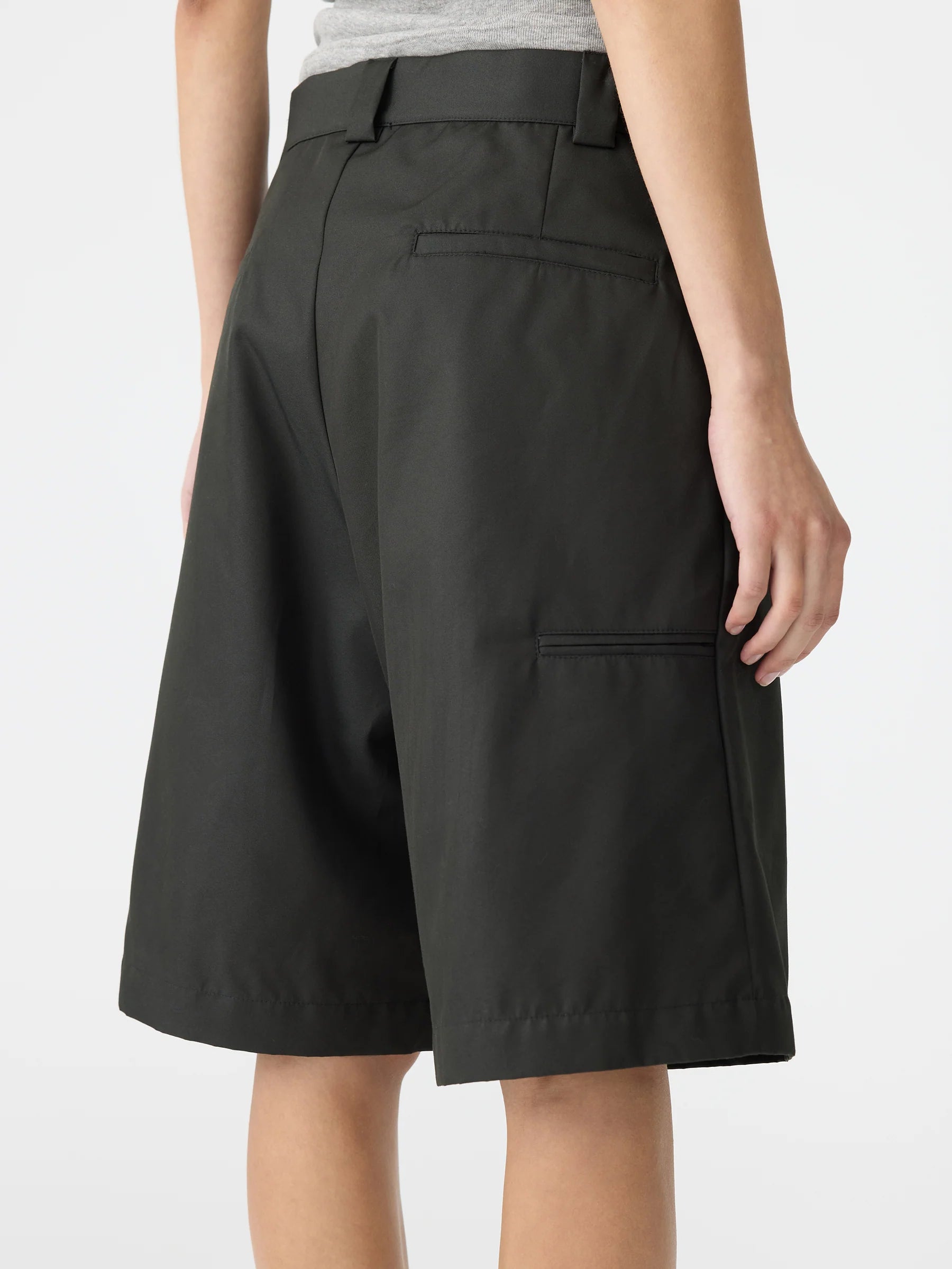 Bassike Gabardine Wide Leg Shorts in Black