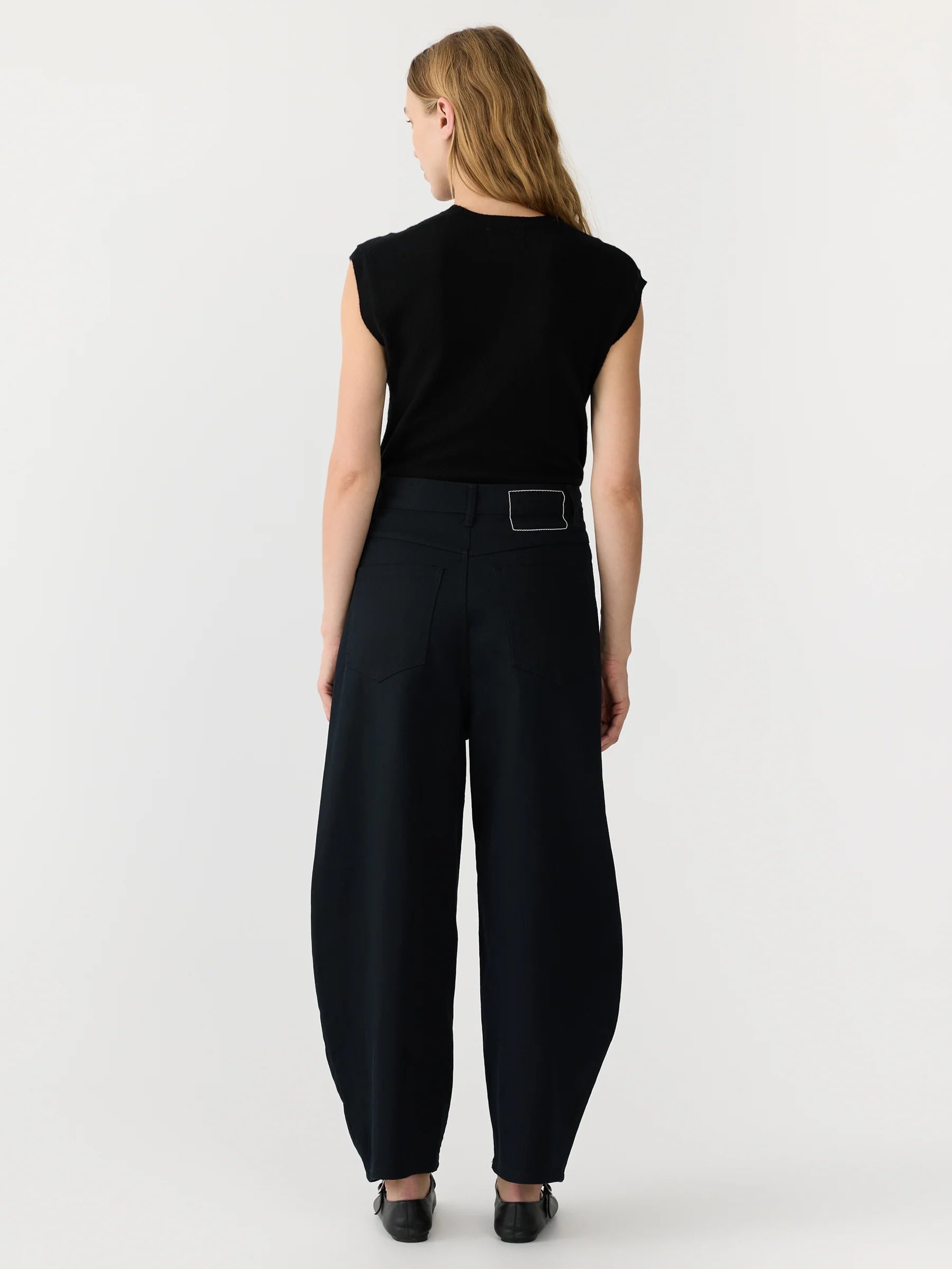 Bassike Cotton Twill Barrel Leg Pant in Black