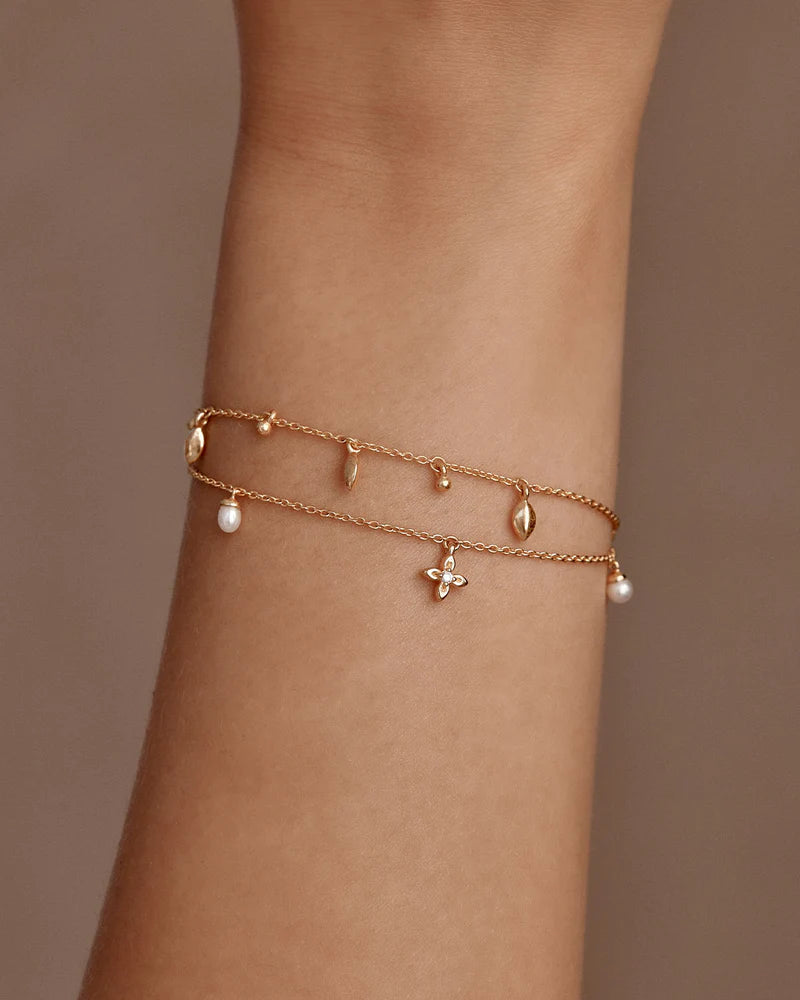 By Charlotte Live in Peace Bracelet in 18K Gold Vermeil