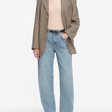 Frame Low Slung Barrel Jean in Dollhouse