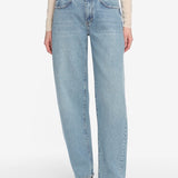 Frame Low Slung Barrel Jean in Dollhouse