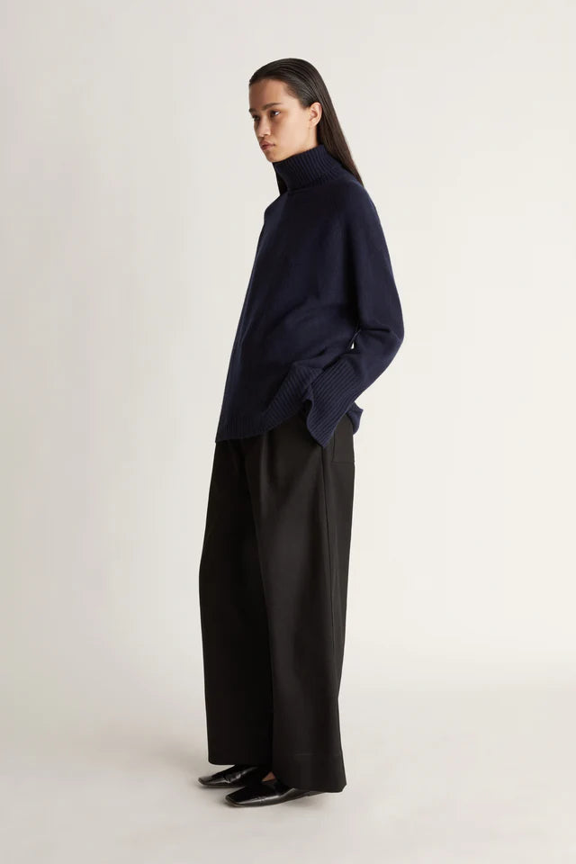 Lee Mathews Cashmere Turtleneck in Midnight