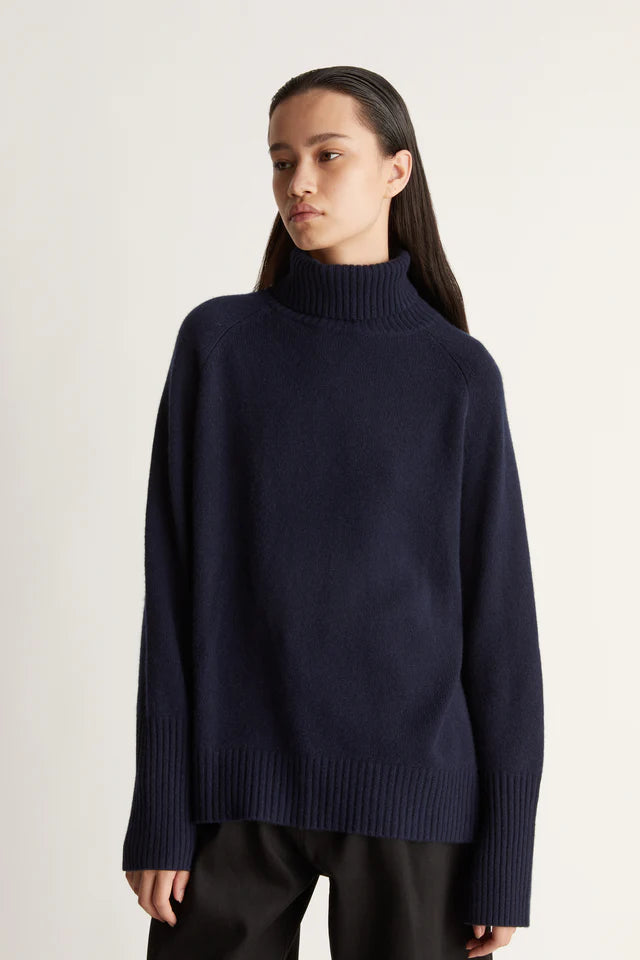 Lee Mathews Cashmere Turtleneck in Midnight