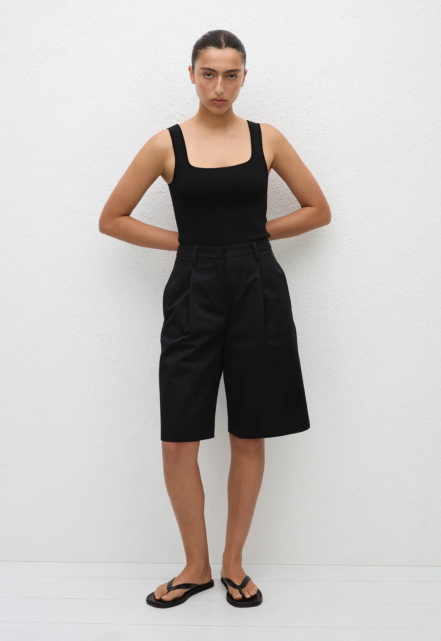 Matteau Long Chino Short in Black