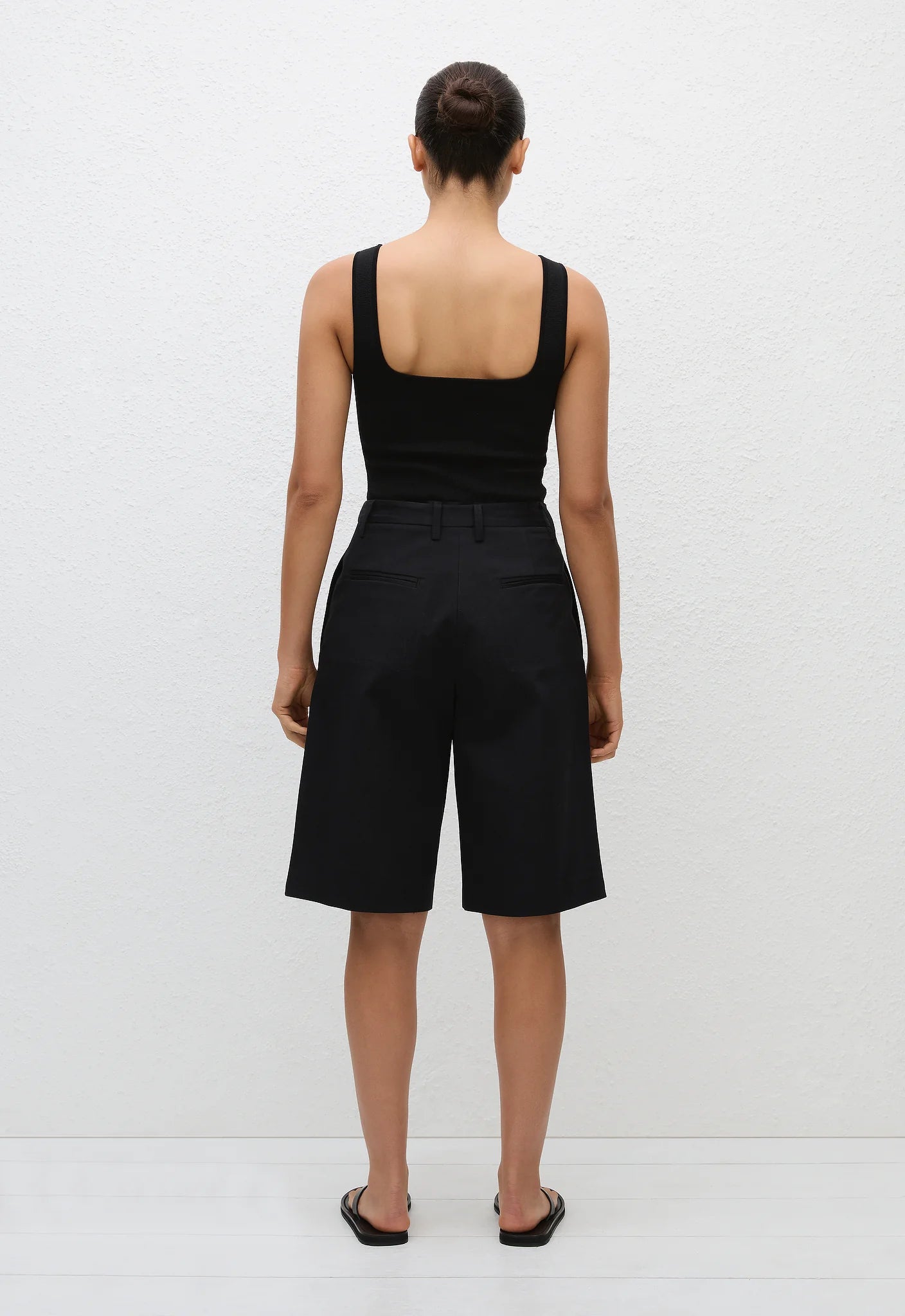 Matteau Long Chino Short in Black