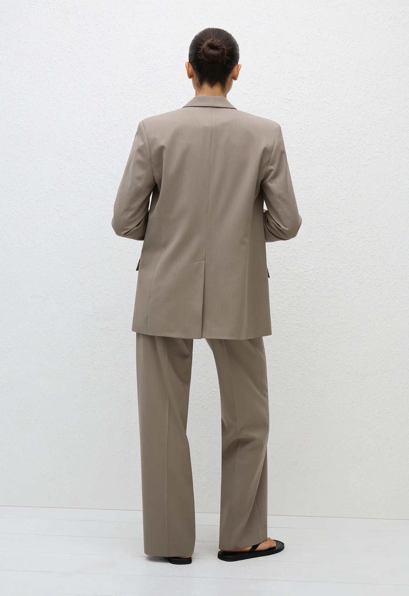 Matteau Relaxed Tailored Blazer in Taupe