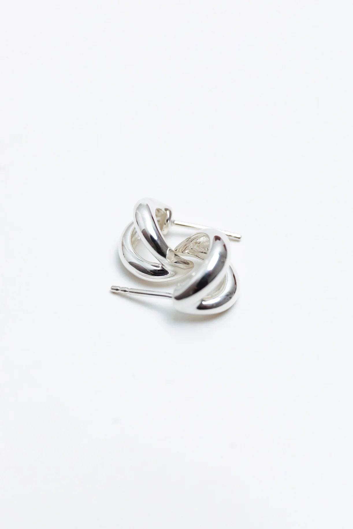 Nina Gordon Via Earrings SMALL in Silver