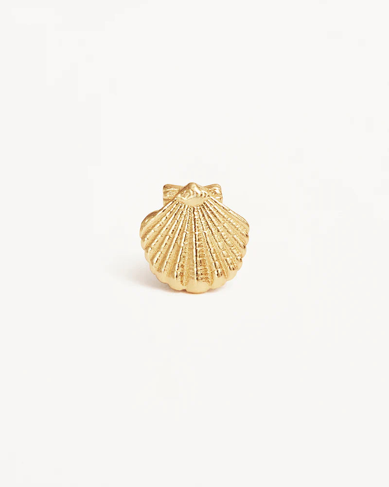 By Charlotte By The Shore Shell Stud Earrings in 18K Gold Vermeil