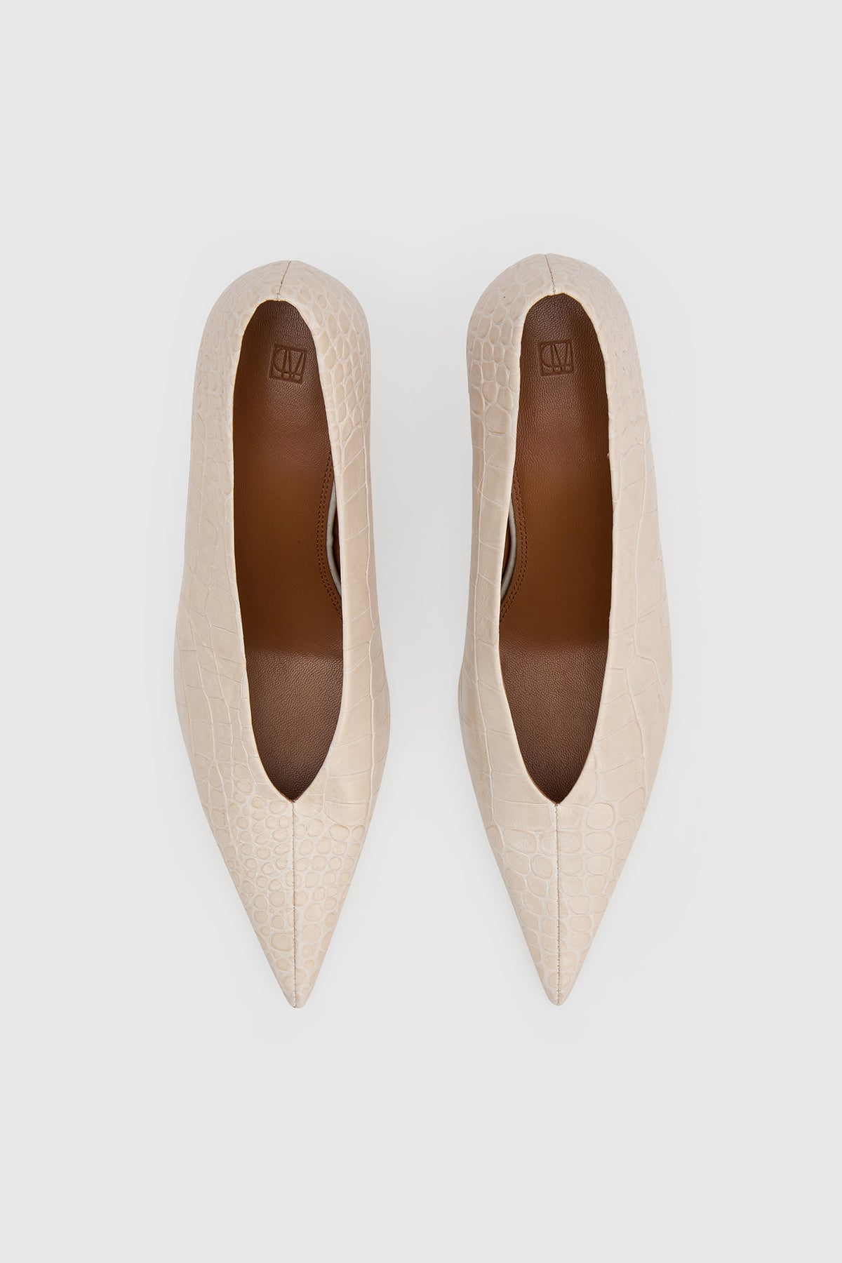 Camilla and Marc Rhys Croc Pump in Cream - close up