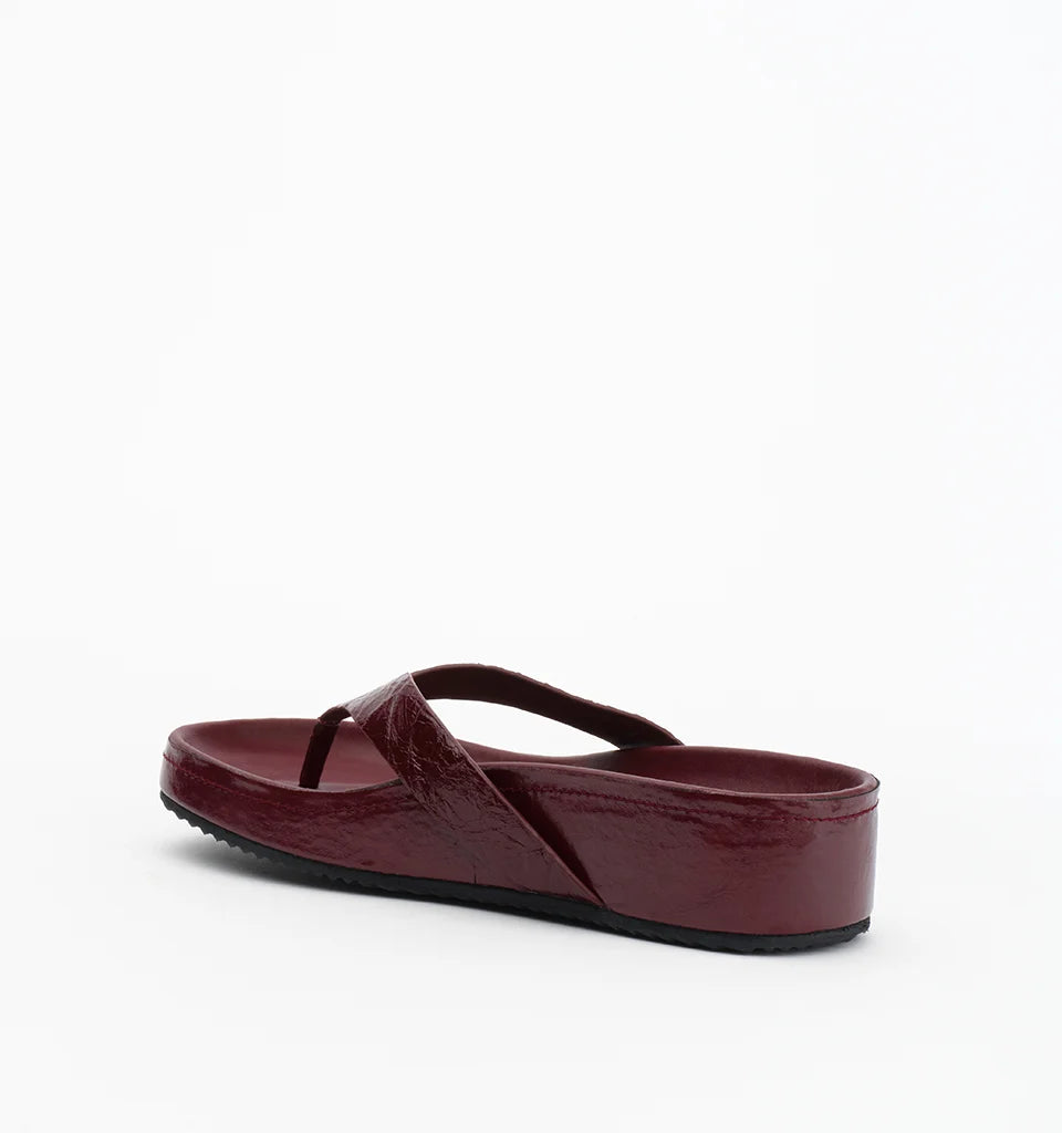 Alias Mae Akiko Flat in Burgundy Oily Crinkle Leather - detail view
