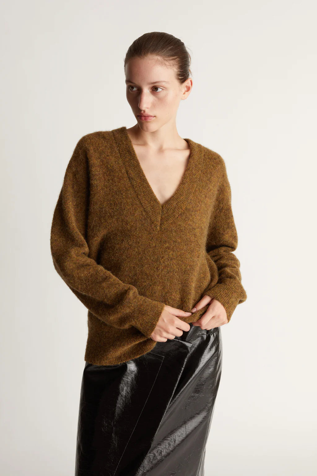 Sawyer Longline V-Neck Sweater | Tobacco