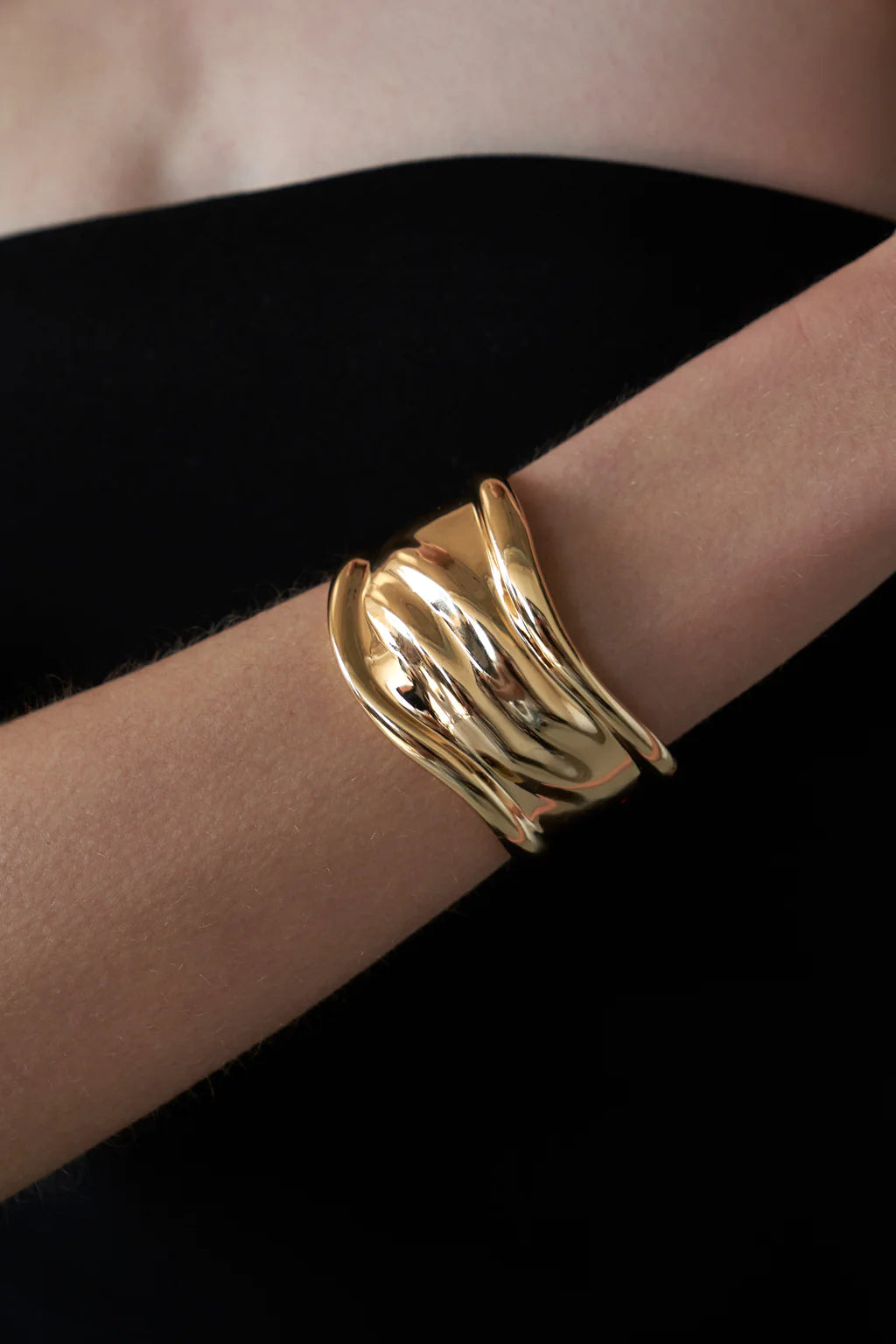 Lili Claspe Adva Cuff Bracelet - Gold