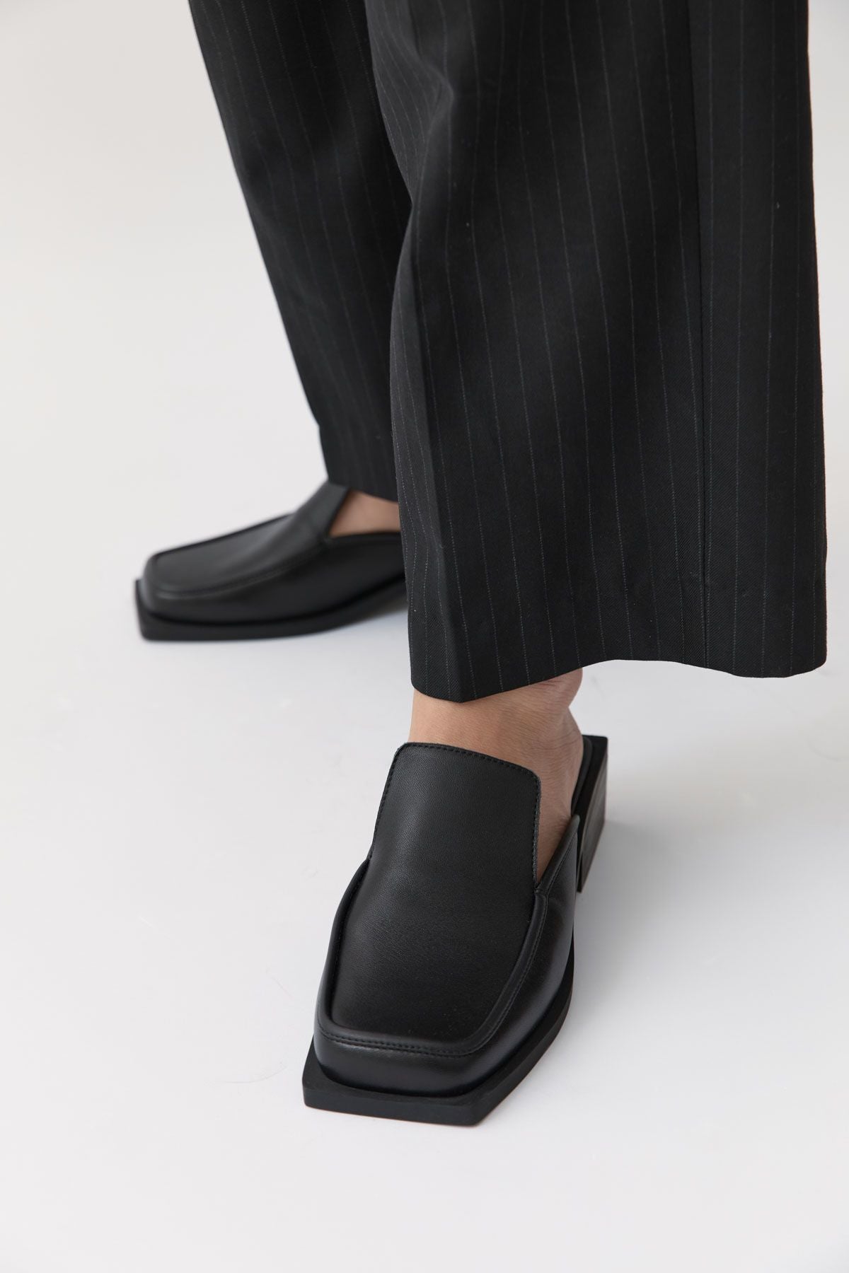 St.Agni Square Toe Mule - Black