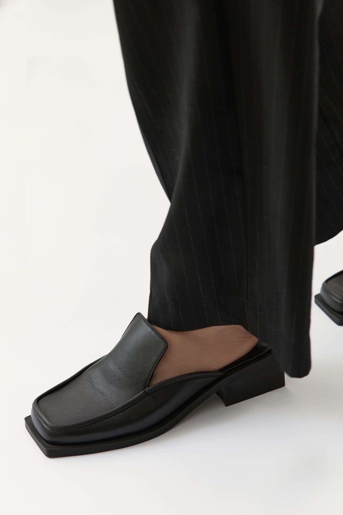 St.Agni Square Toe Mule - Black