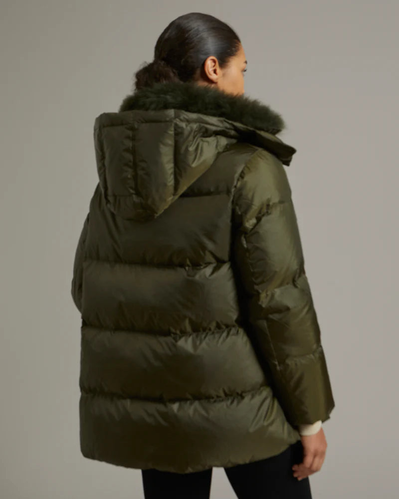 Green puffer coat with 2025 fur hood