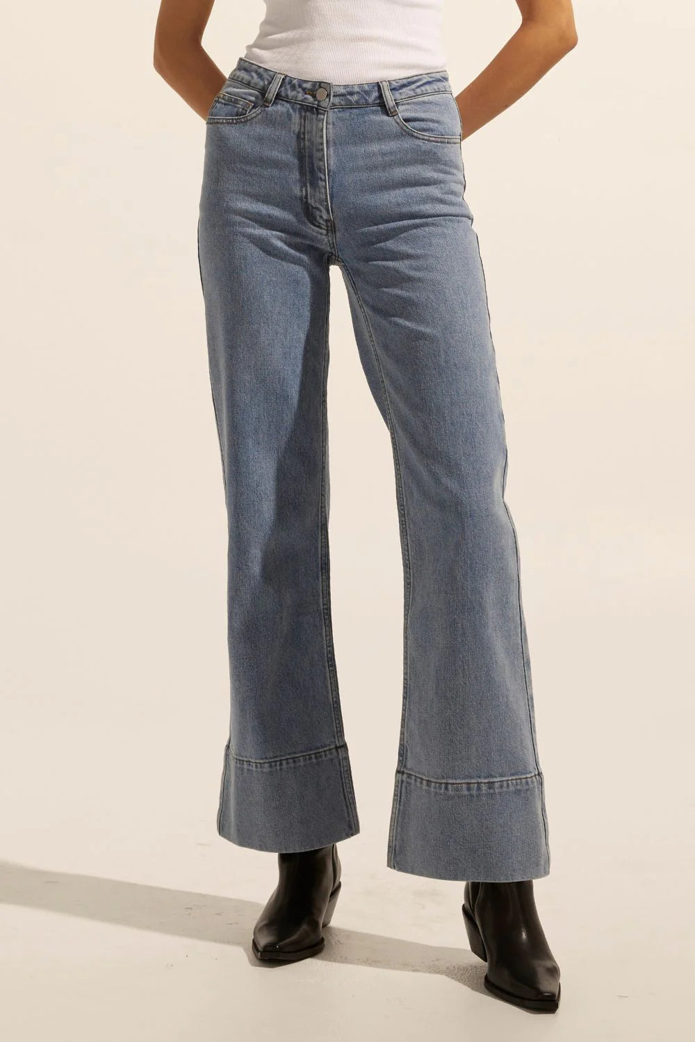 Zoe Kratzmann Magnet Jean in Washed Denim